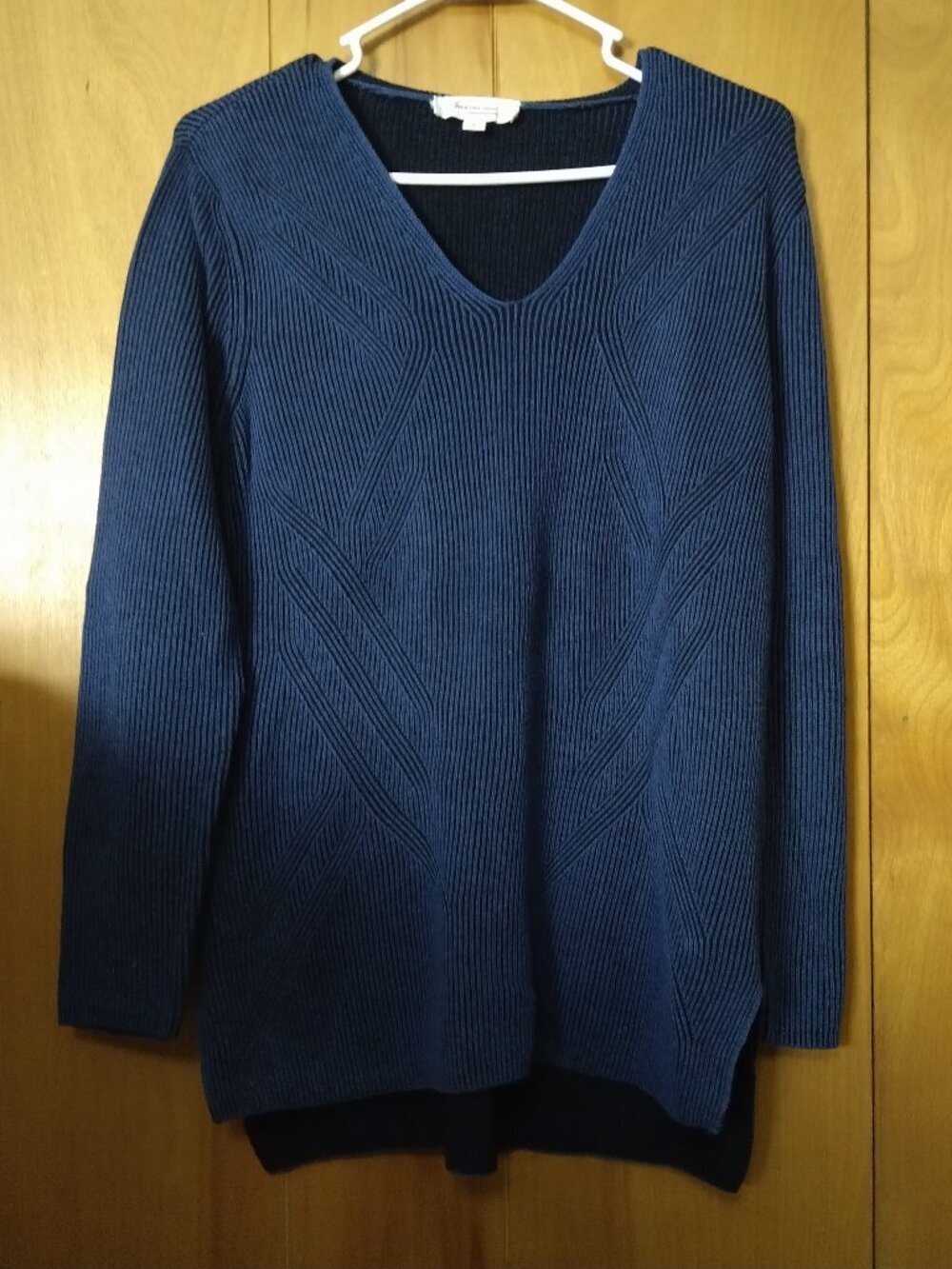 Two  By Vince Camuto Pullover Sweater Size Small Blue V-Neck Ribbed Casual